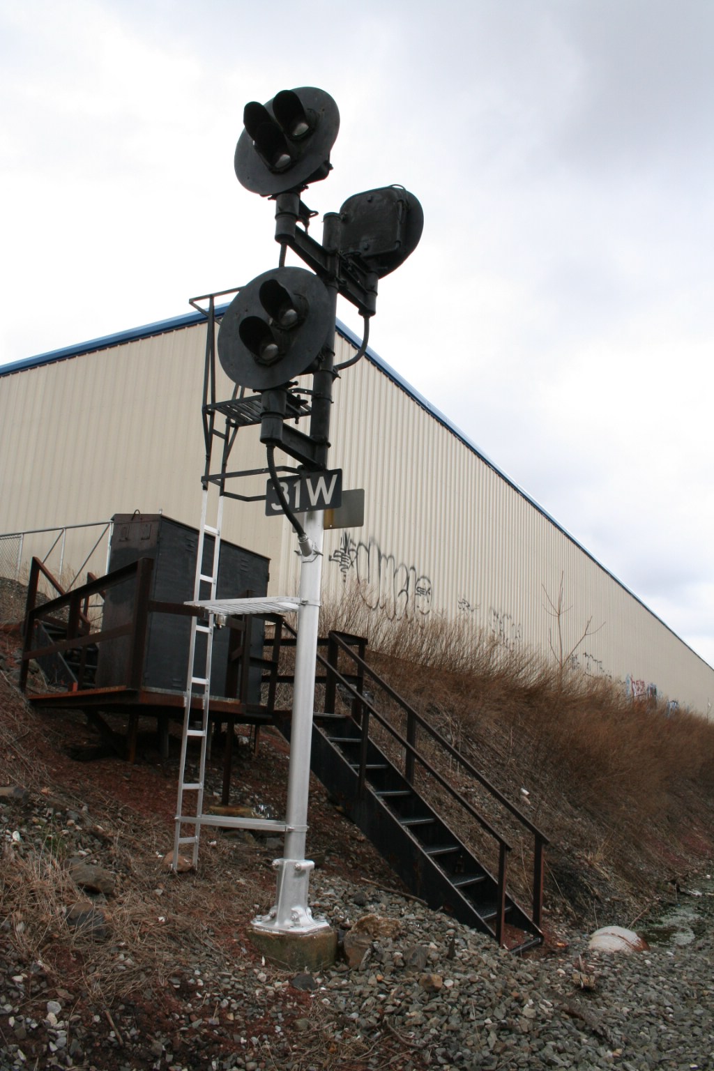 Middlesex Signal (West Direction)