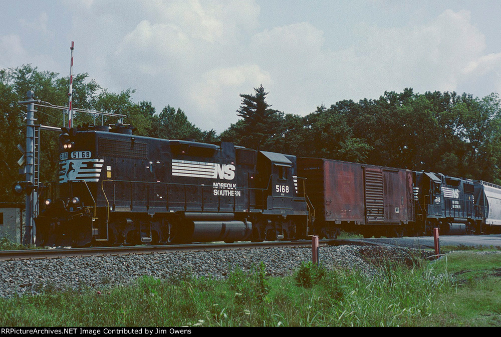 The NS Shelby Switcher works the yard in Blacksburg before heading north. The two engines are separated by an empty spacer, fitted with MU cables, due to a bridge restriction on the line.
