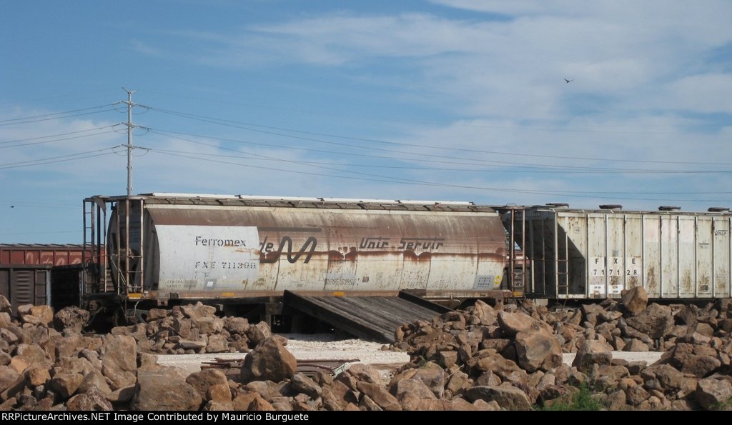 Ferromex Cylindrical Hopper