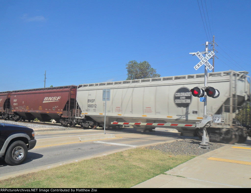 BNSF 488312 489411