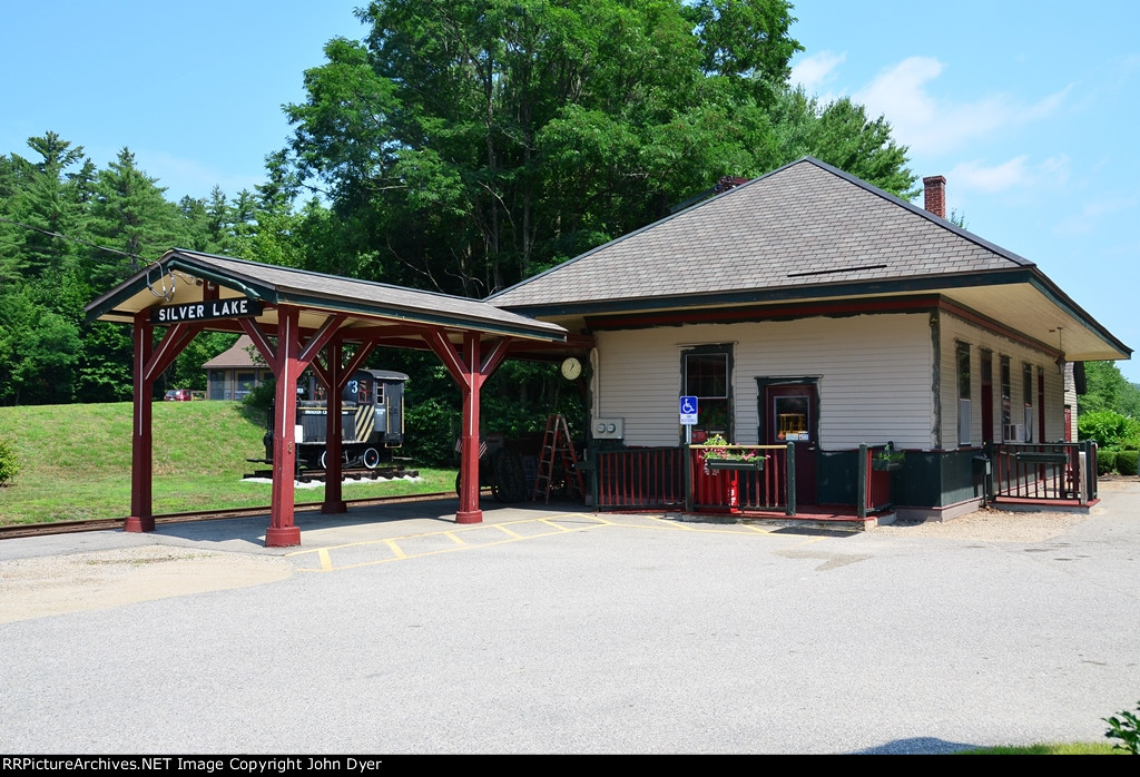 Boston & Maine Madison station