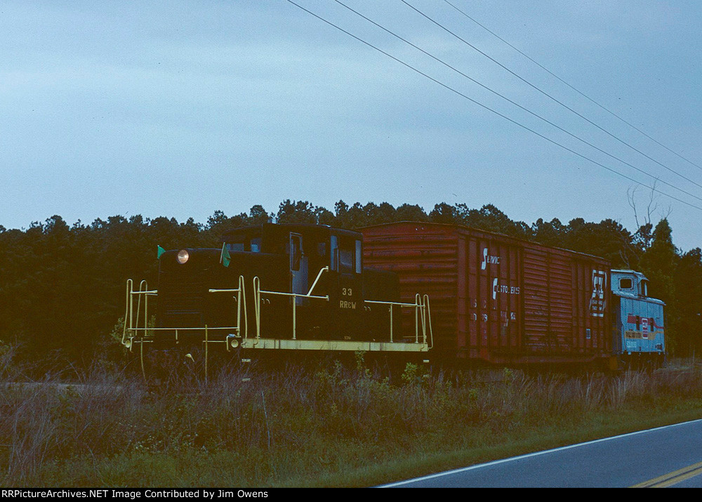 RR&W 33 on a runby.