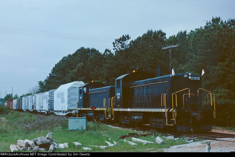 Coming into Rockton Yard.