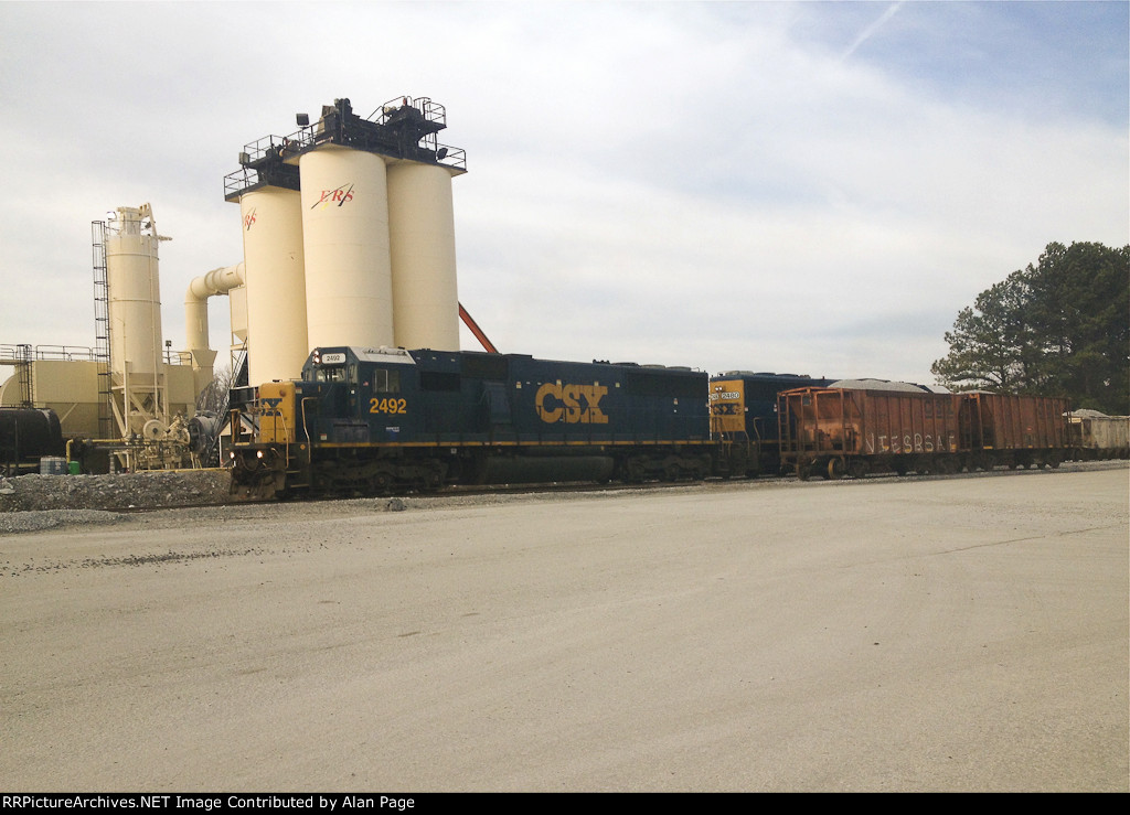 CSX SD50-2's 2492 and 2480