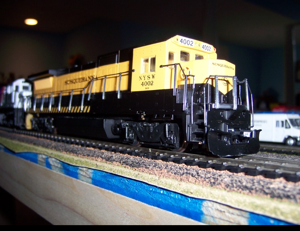 4002 back in service