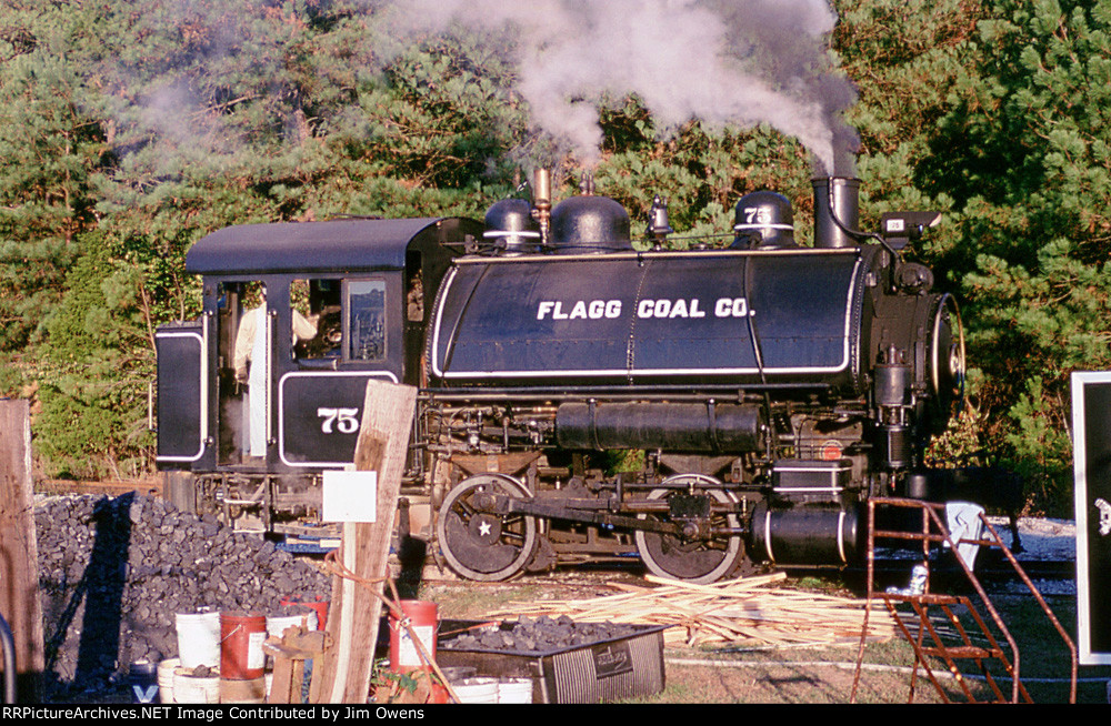 The crew prepares Flagg Coal 75 for the days trips.