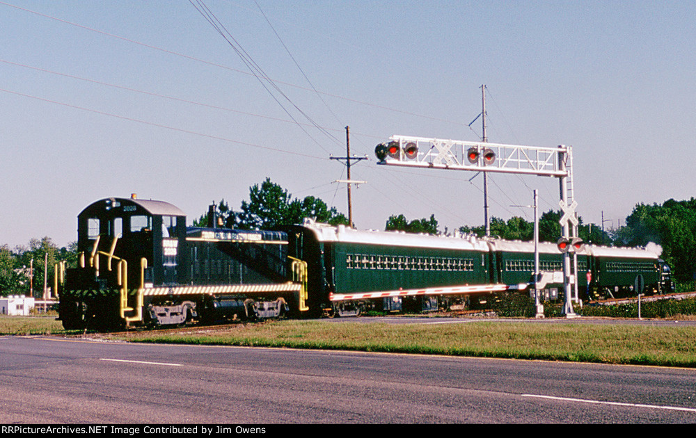 RR&W 2028 pulling the train to Greenbrier.