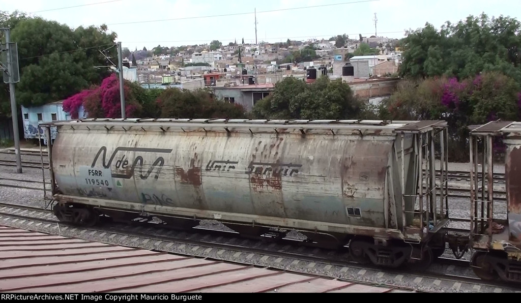 Ferrosur covered hopper