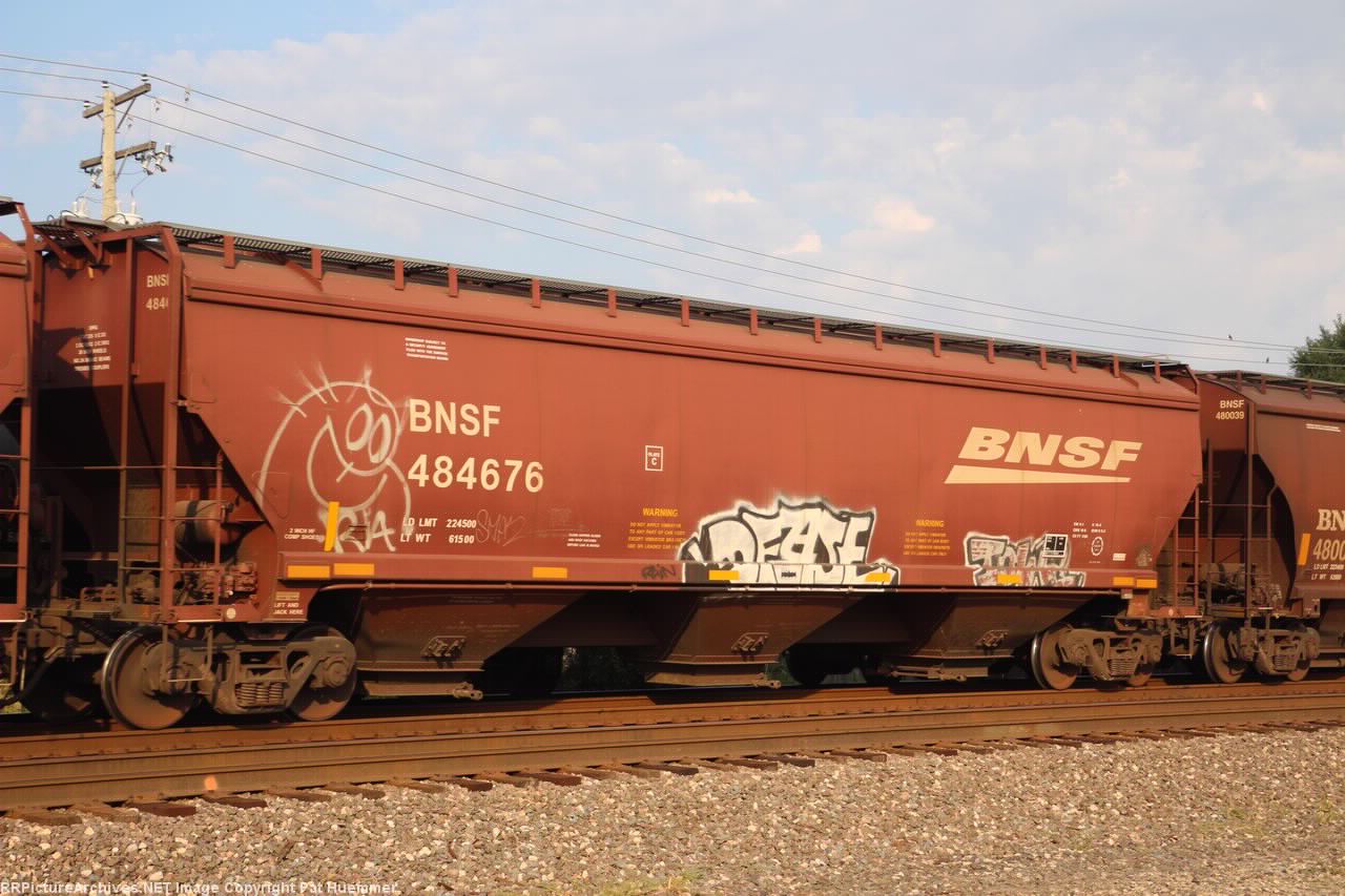 BNSF 484676