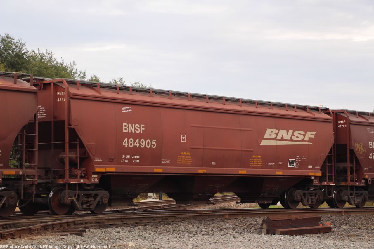 BNSF 484905