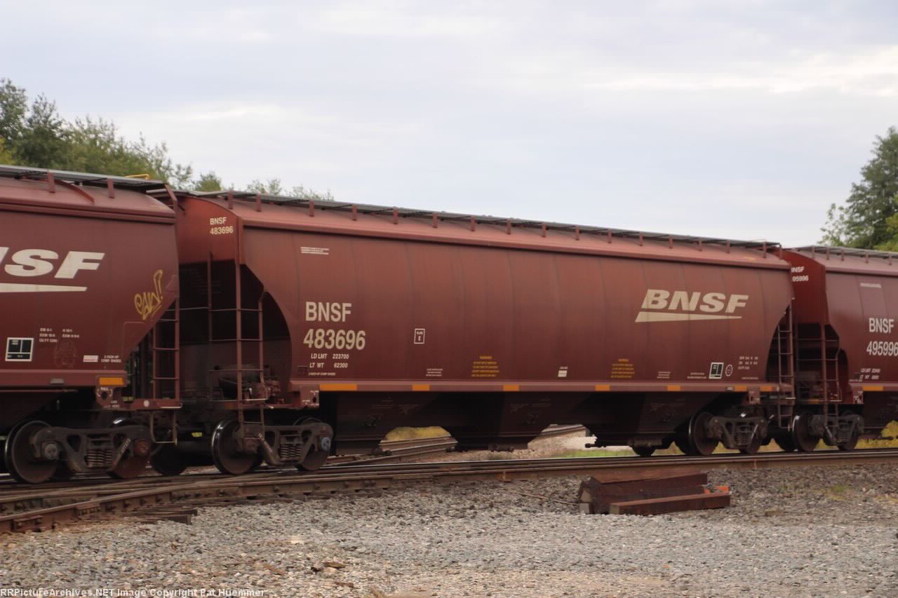 BNSF 483696