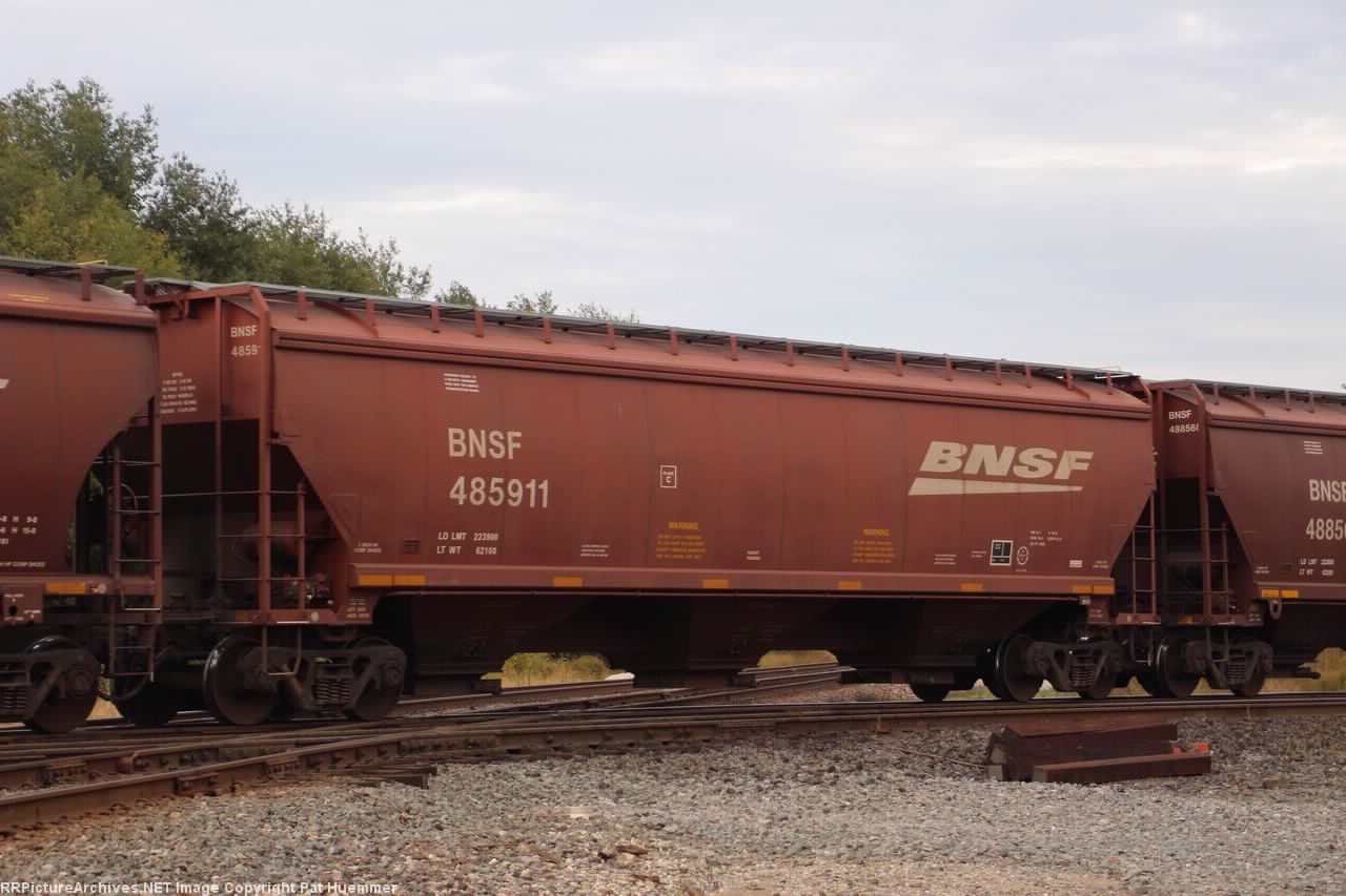 BNSF 485911