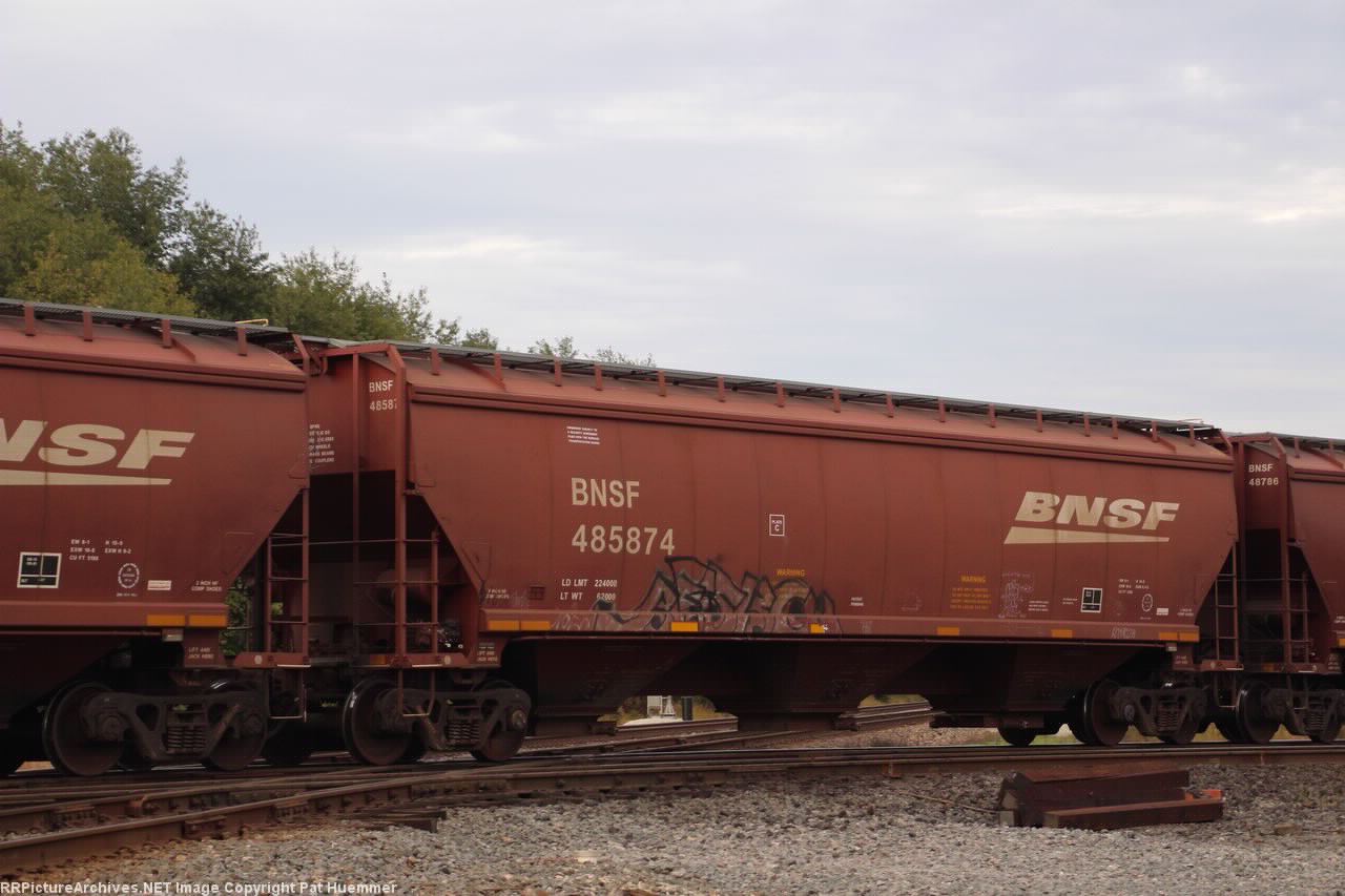 BNSF 485874