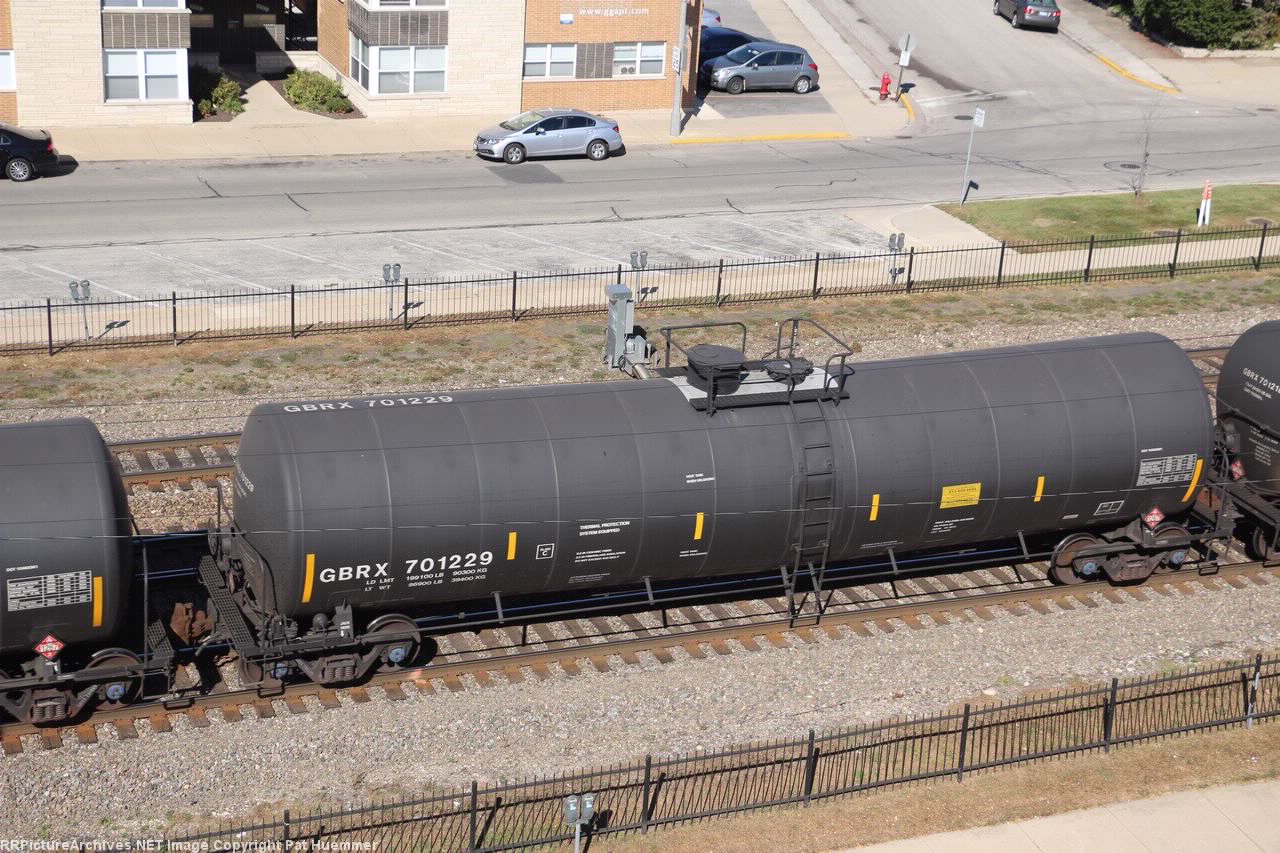 GBRX 701229