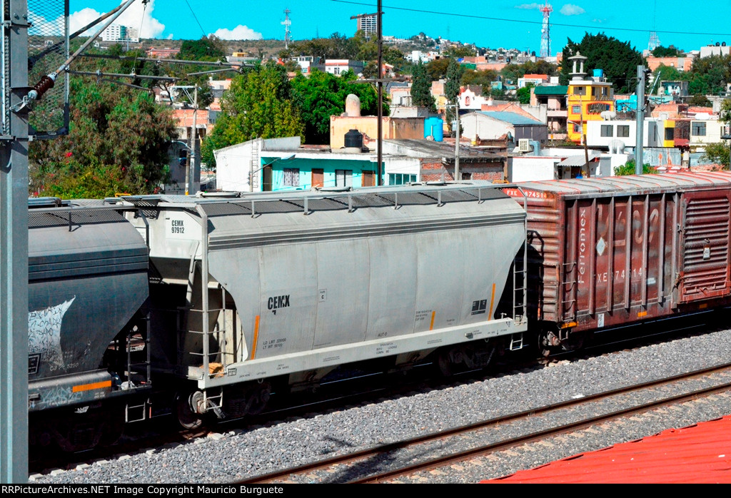 CEMX Covered Hopper