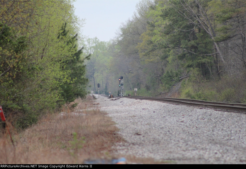 Approach Medium Westbound