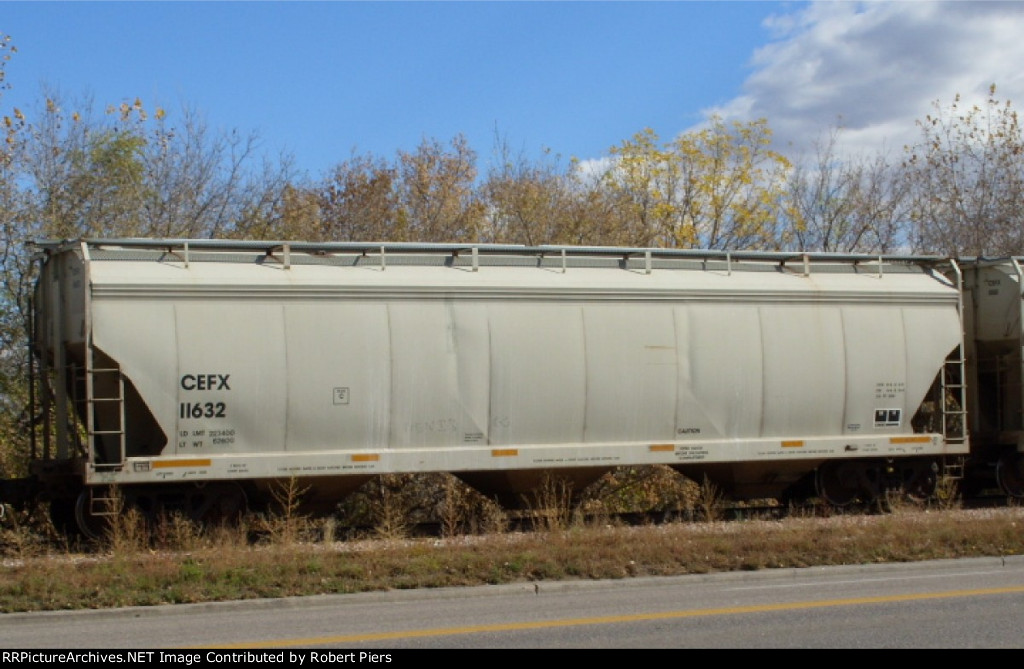 Covered ho~per owned by CIT/Group/Capital Finance, Inc.