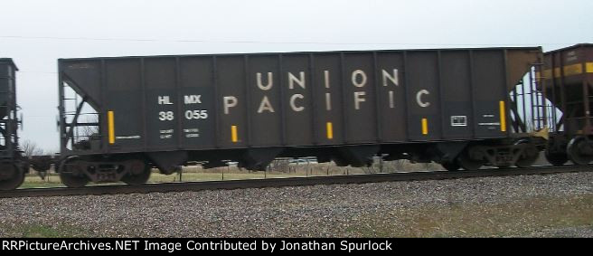 HLMX 38055, ex-Union Pacific