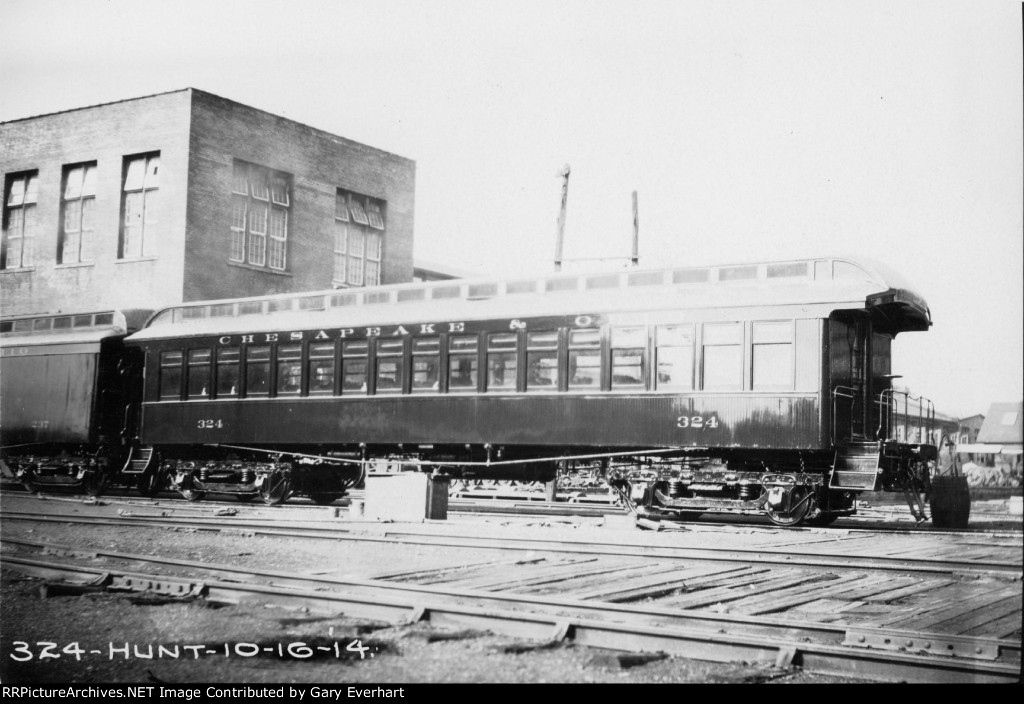 CO Coach #324 - Chesapeake & Ohio