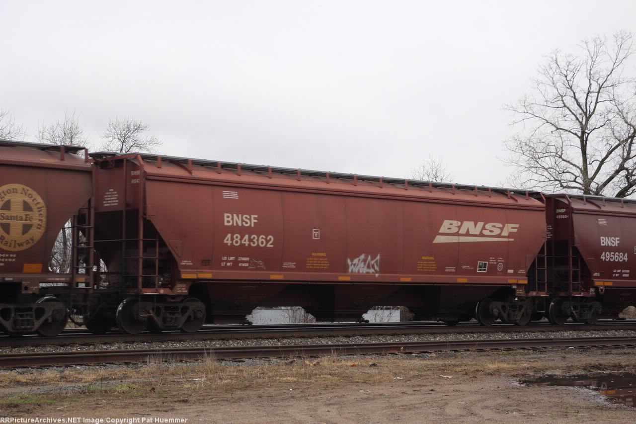 BNSF 484362