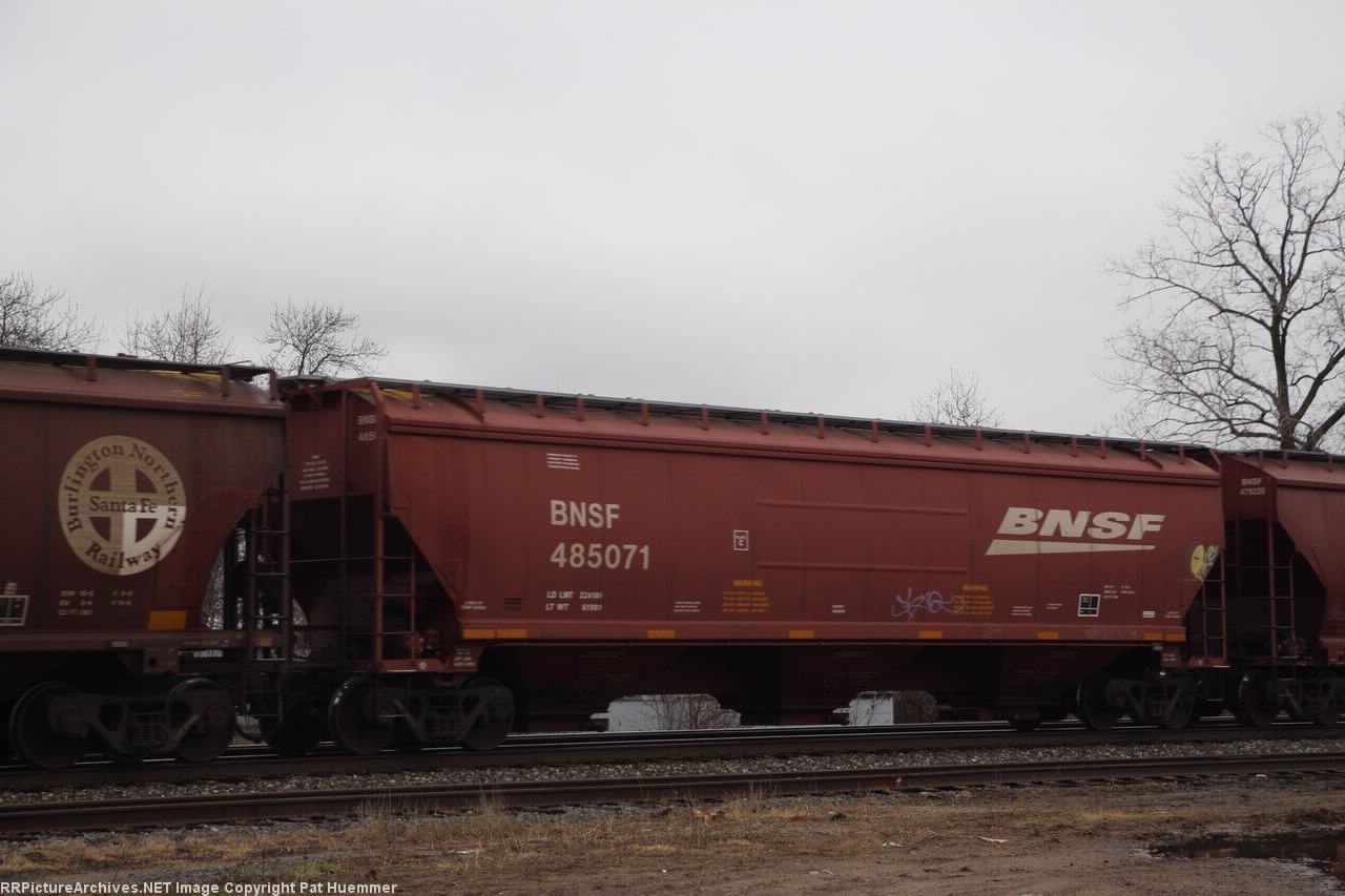 BNSF 485071