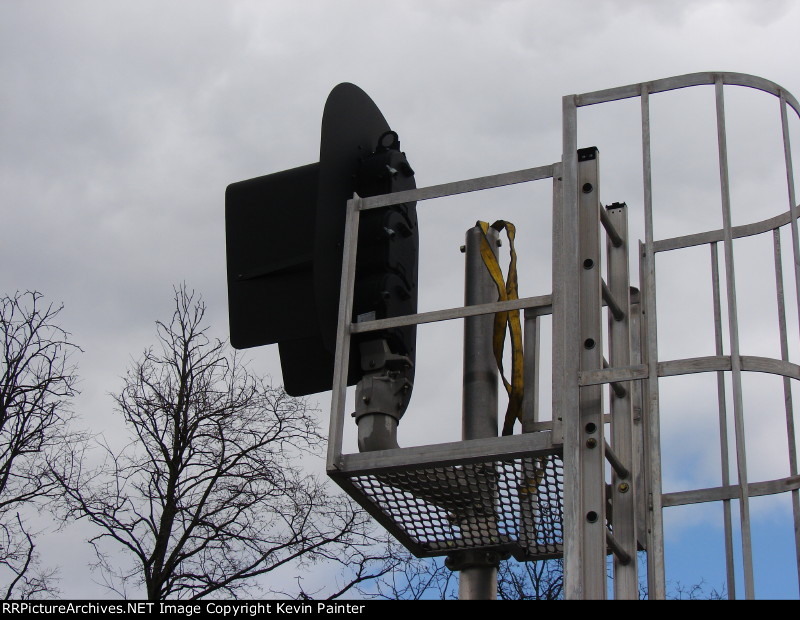 Old signal hardware dismantling    