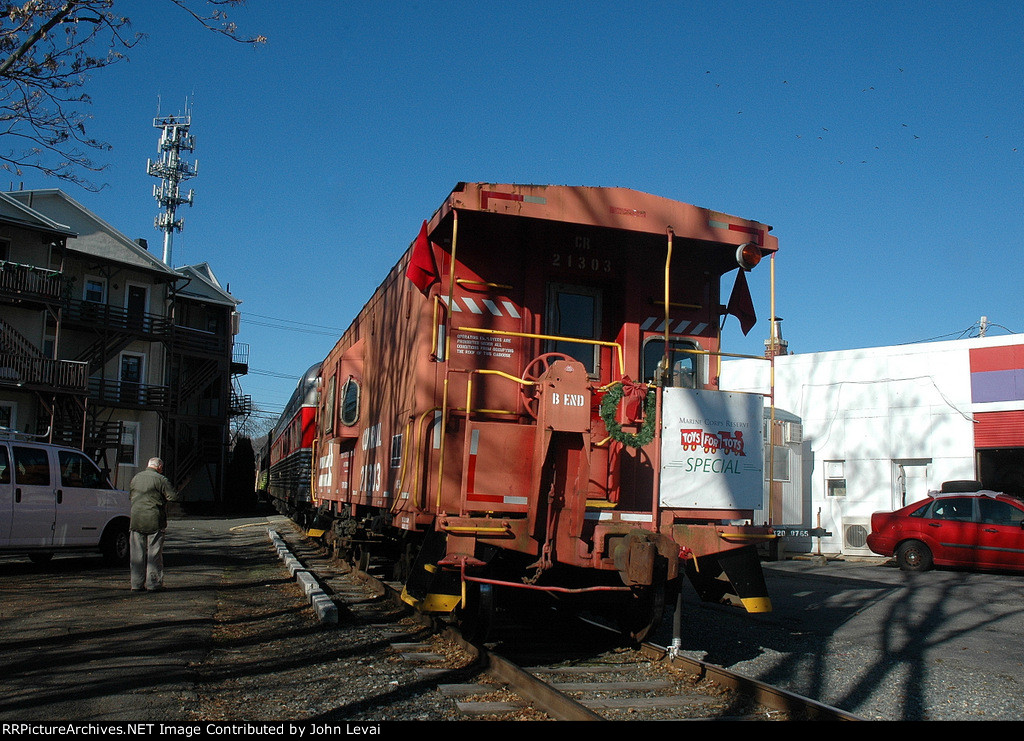 2015 M&E Toys for Tots Train