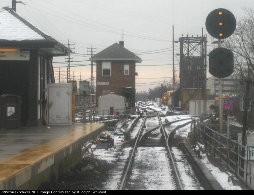 Valley Stream interlocking eastbound