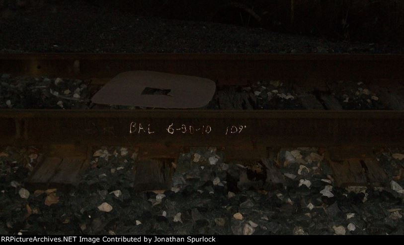 CSX ex-B&O St Louis line: second message on a rail