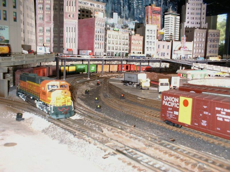 Leaving the city :  Model RR