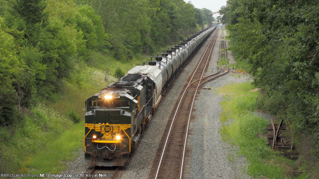 NS 1068 SD70ACe  Erie Heritage