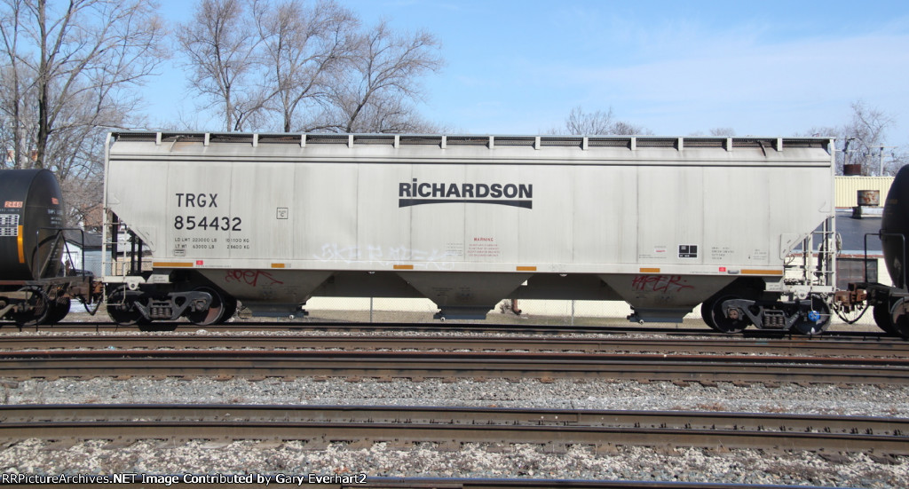TRGX 854432 - Frist Union Rail