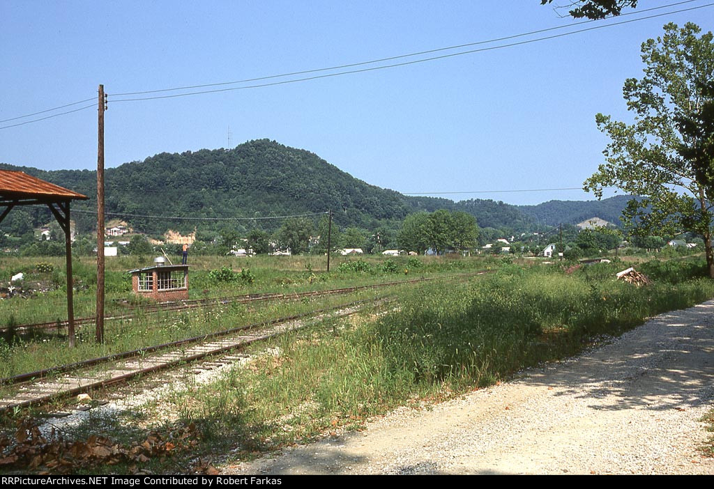 Morehead and Morgan Fork yard 