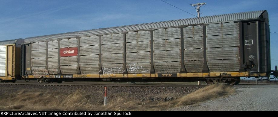 TTGX 979086, with CP Rail rack