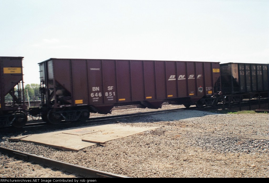 BNSF 676851