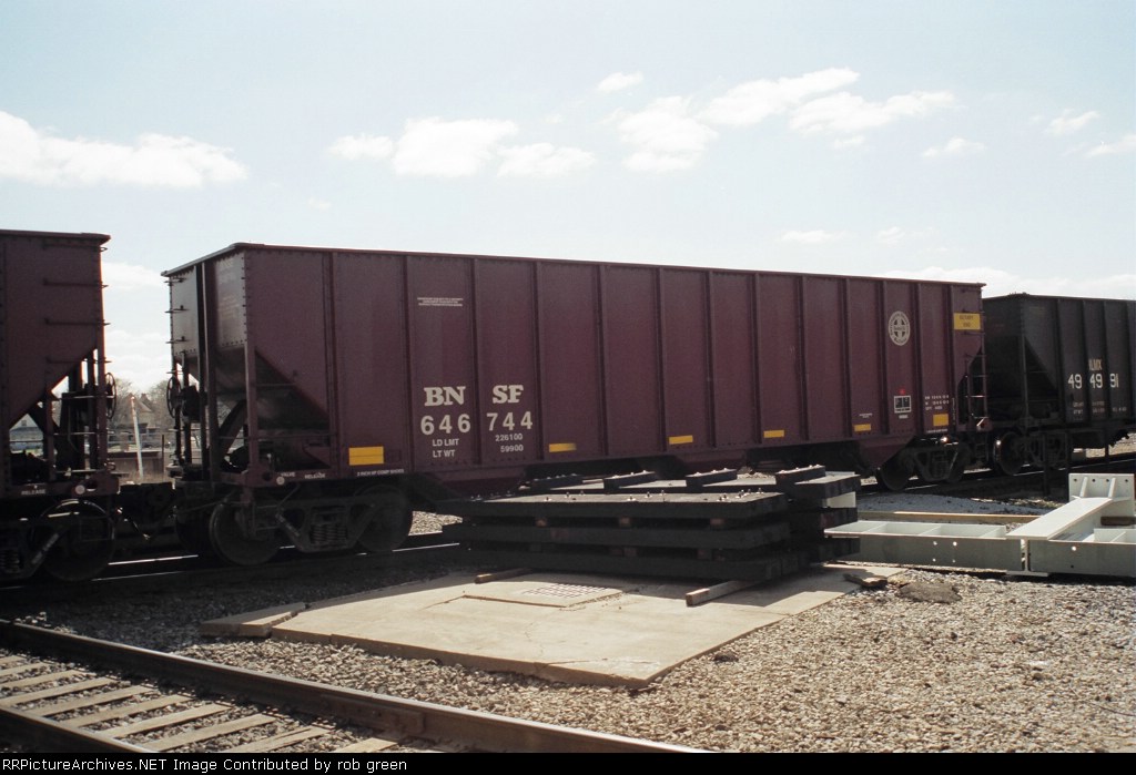 BNSF 646744