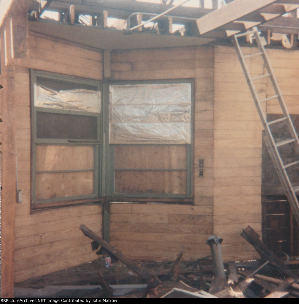 Dismantling former RI depot