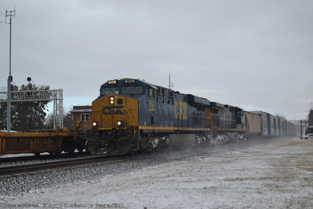 right after that another westbound goes by.