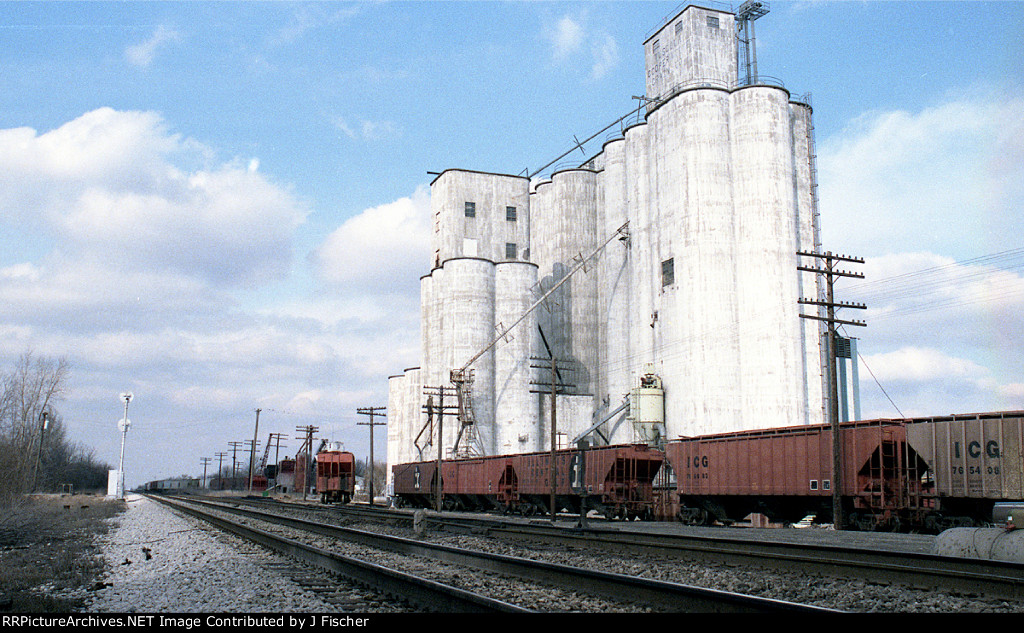 Grain elevator