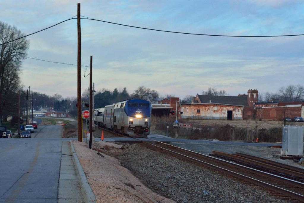 amtrak 80 on approach