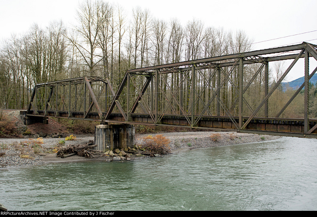NP bridge over the Nooksack River is still in service