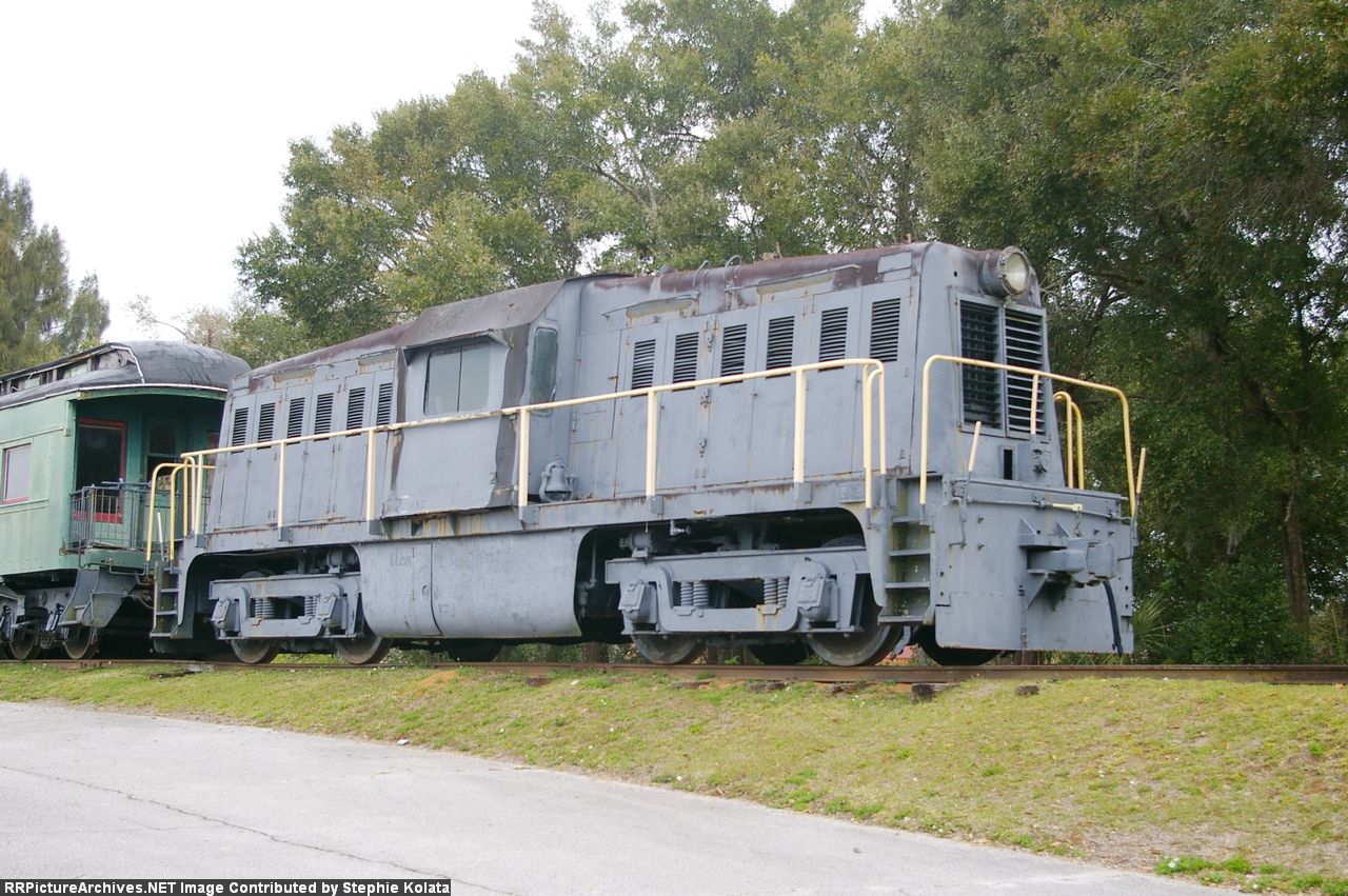 19944 WHITCOMB CENTER CAB AT LAKE WALES FL