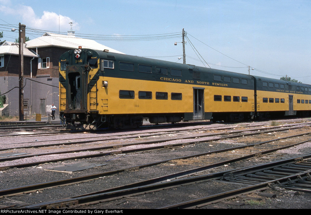 CNW 166 - Chicago & North Western