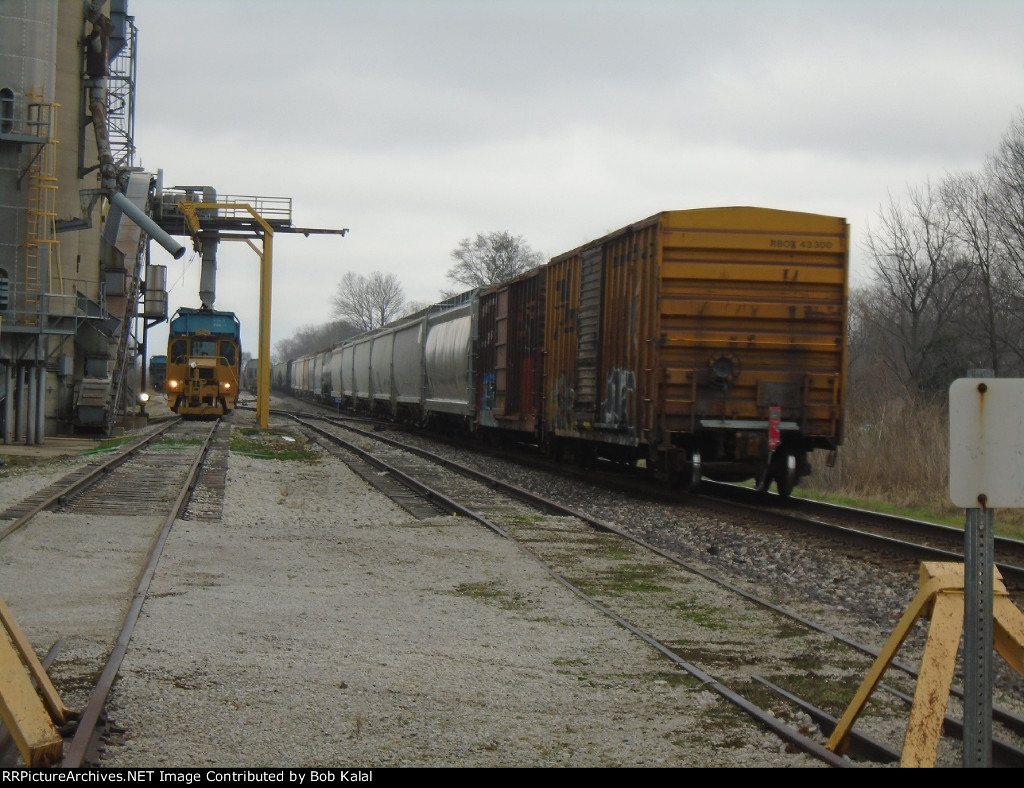 NS crossing State Line Road