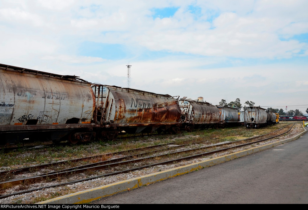 Wrecked Covered Hoppers at Ferrovalle