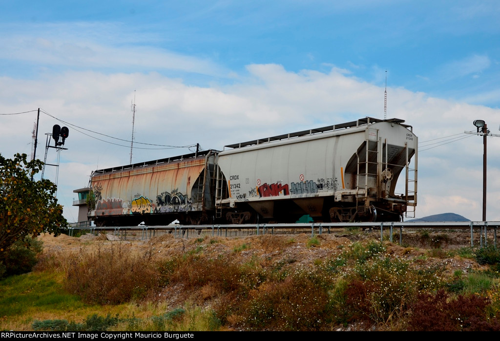Covered Hoppers on the main retarder