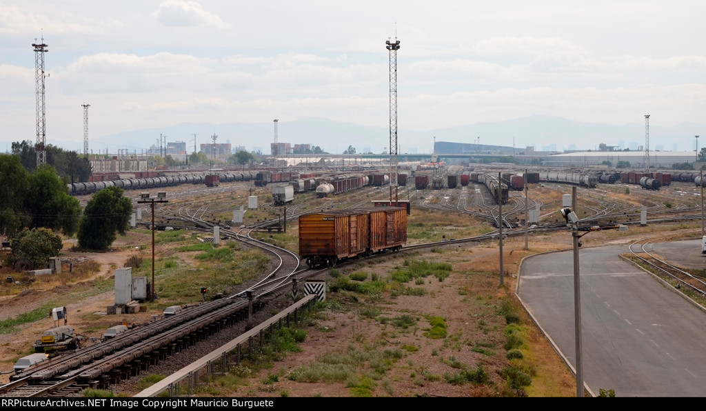 Box cars heading to classification yard at Ferrovalle