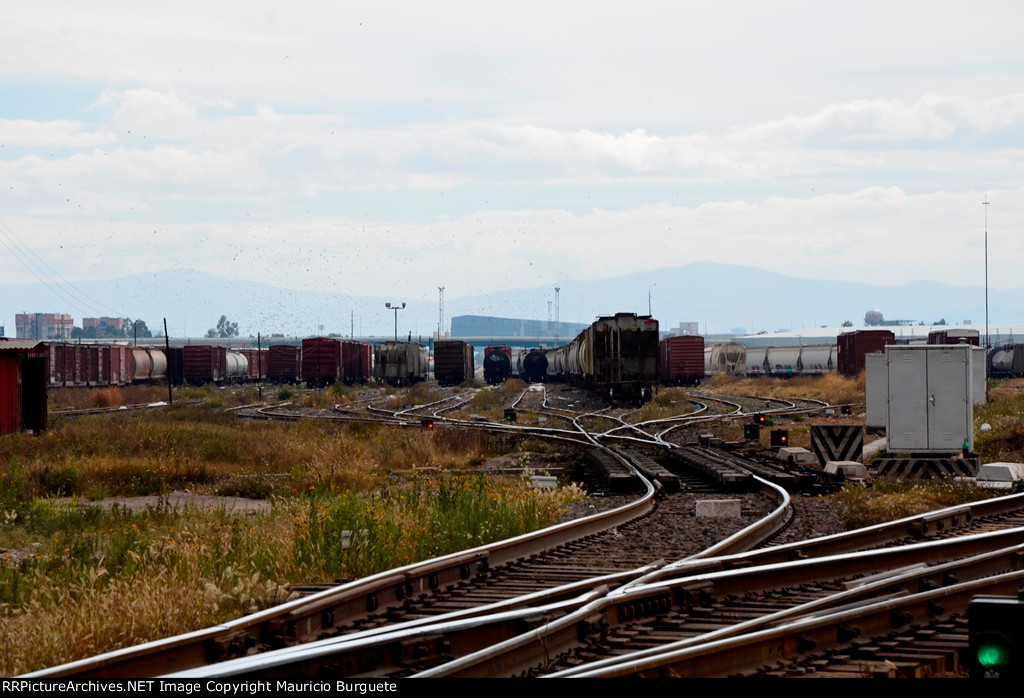 Secondary retarder and switches on Classification yard
