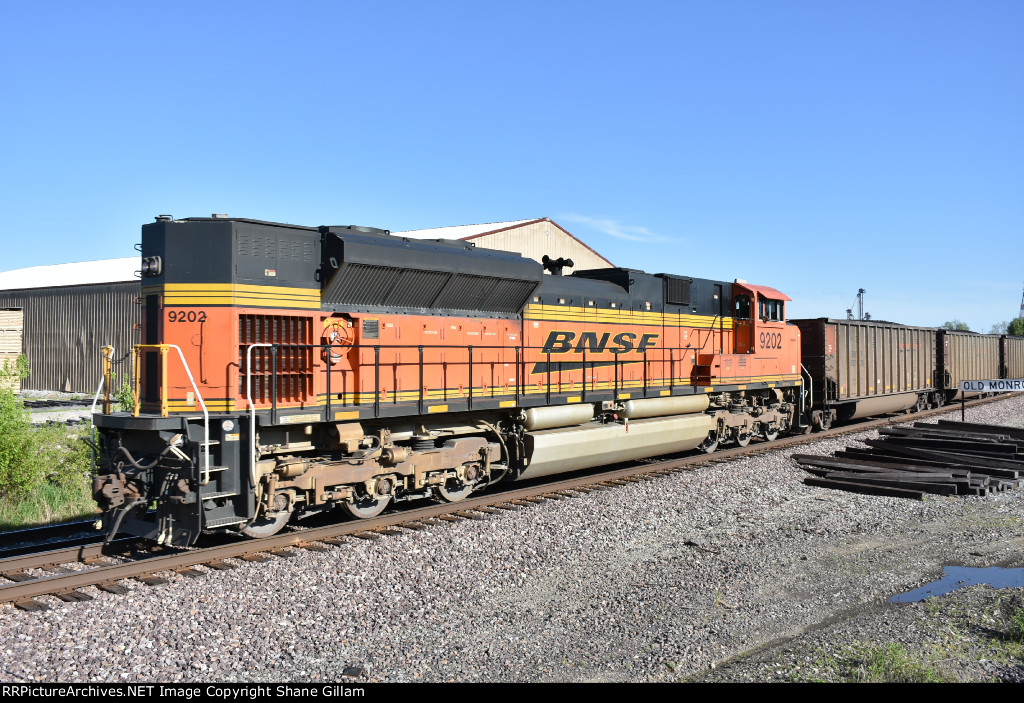 BNSF 9202 Roster shot.