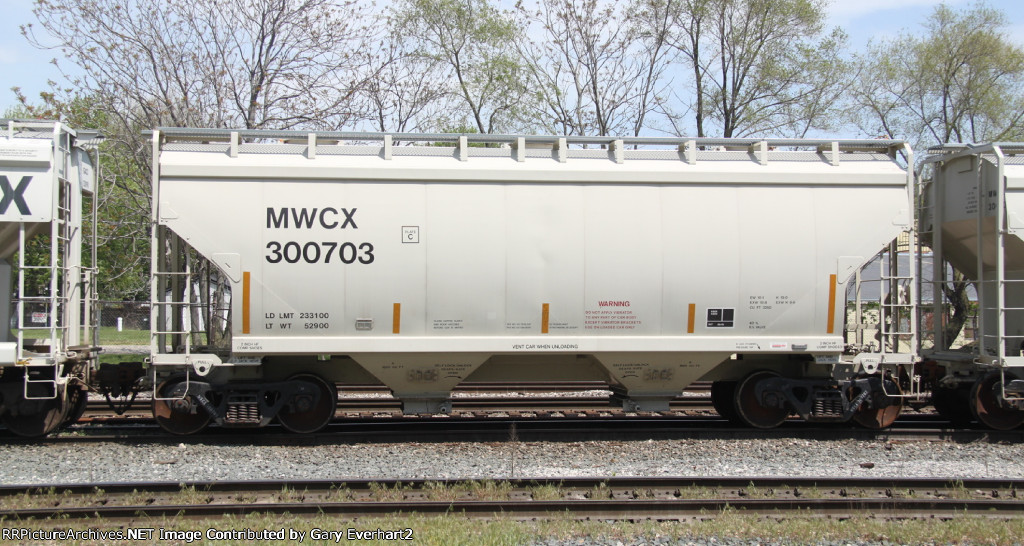 MWCX 300703 - Midwest Railcar Corp